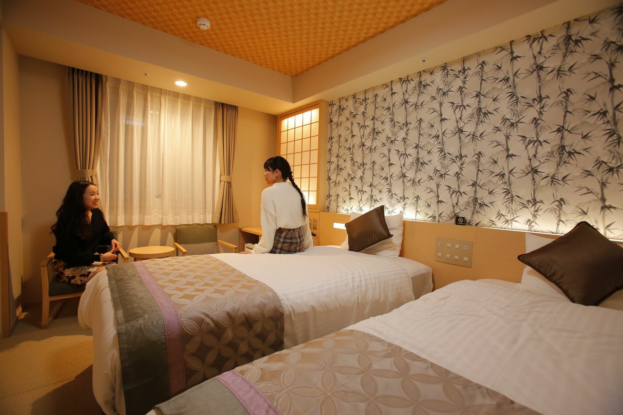 Hot Spring Osaka Hinode Hotel Nipponbashi Bagian luar foto